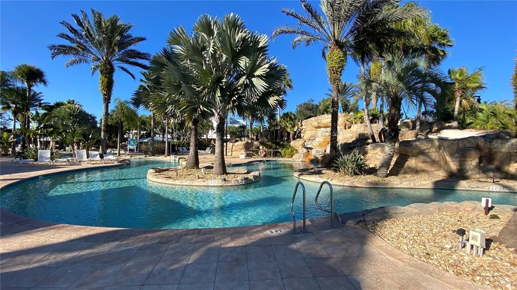 На продажу: $1,499,000 (0.40 acres)