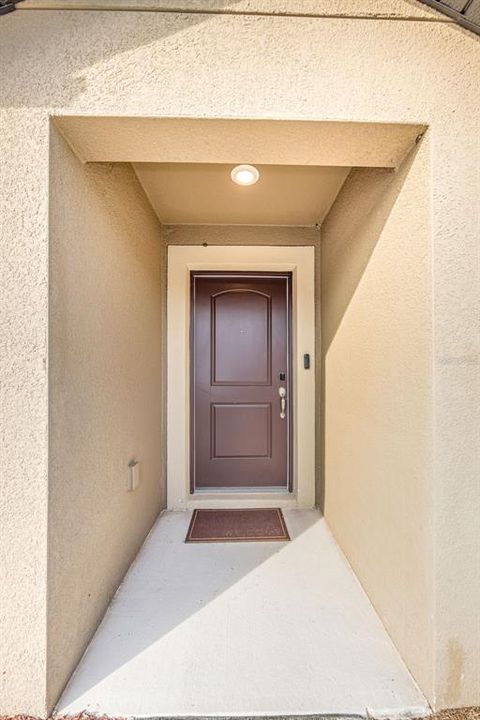 合同活跃: $265,000 (3 贝兹, 2 浴室, 1446 平方英尺)