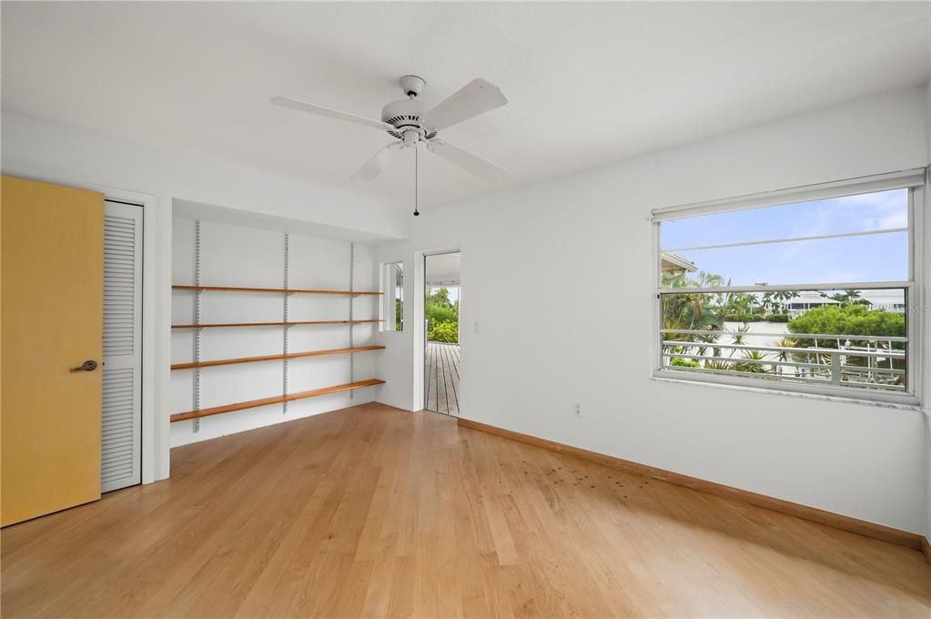 En Venta: $1,235,000 (3 camas, 2 baños, 1687 Pies cuadrados)