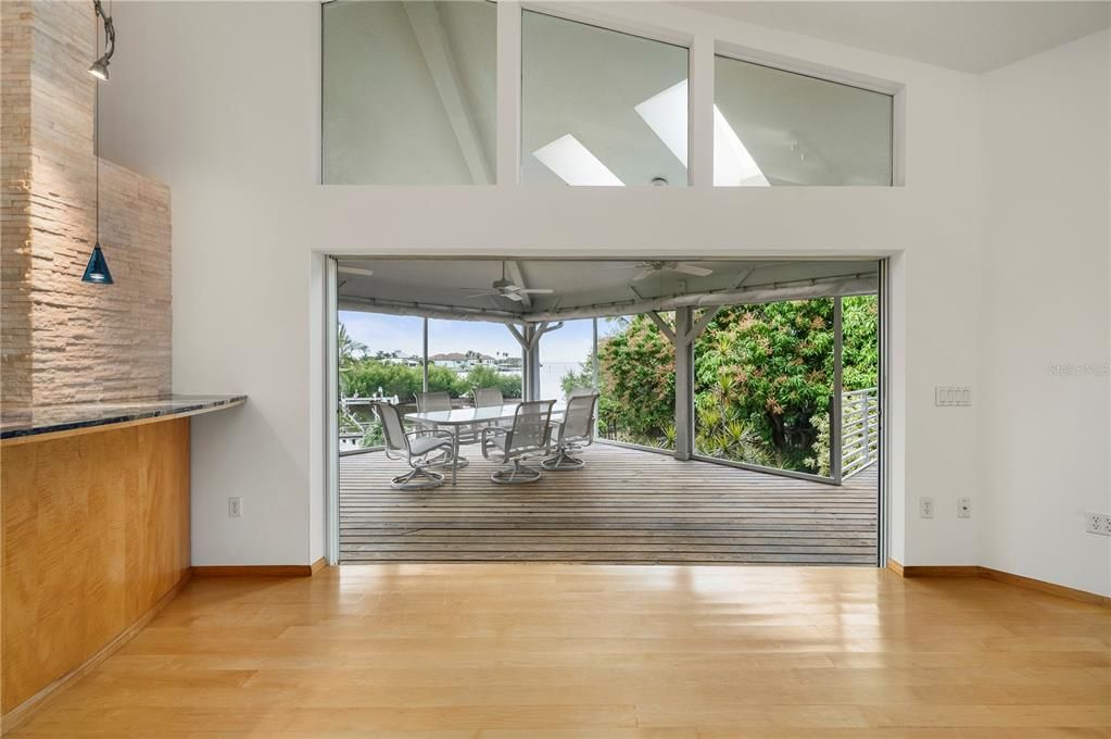 En Venta: $1,235,000 (3 camas, 2 baños, 1687 Pies cuadrados)