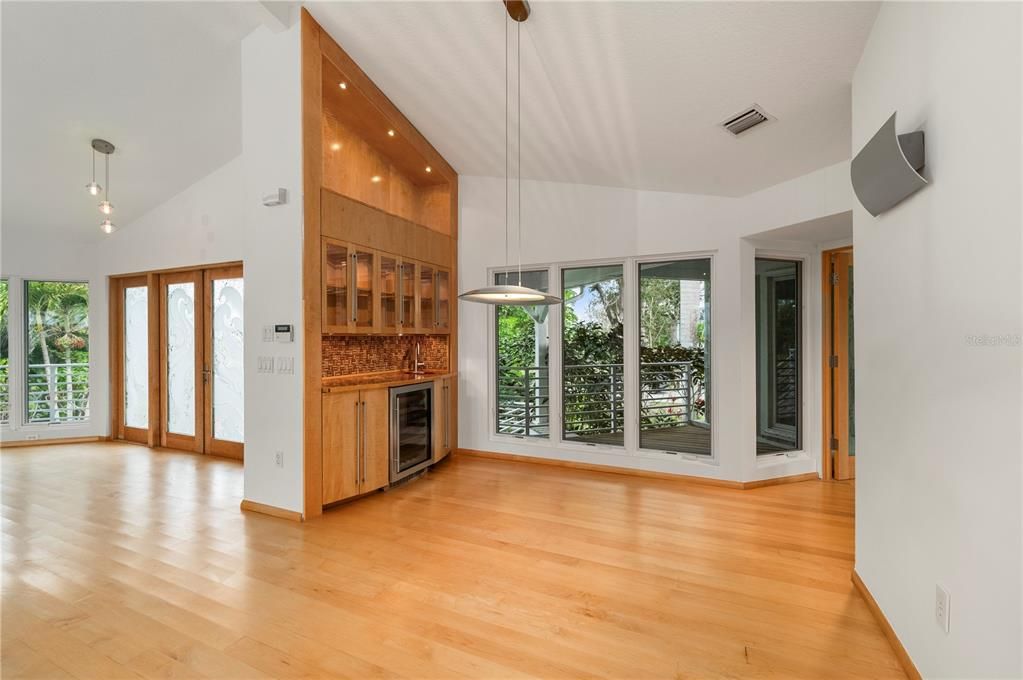 En Venta: $1,235,000 (3 camas, 2 baños, 1687 Pies cuadrados)