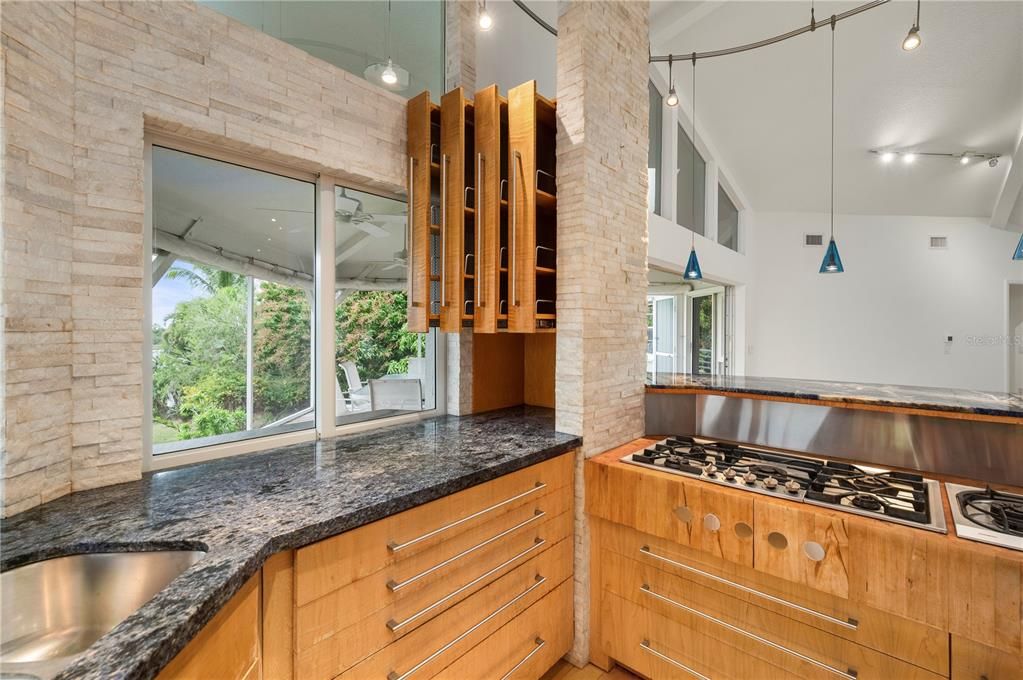 En Venta: $1,235,000 (3 camas, 2 baños, 1687 Pies cuadrados)