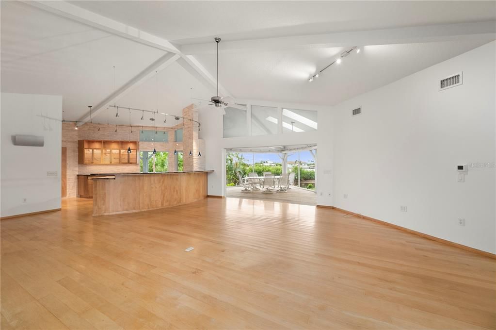 En Venta: $1,235,000 (3 camas, 2 baños, 1687 Pies cuadrados)