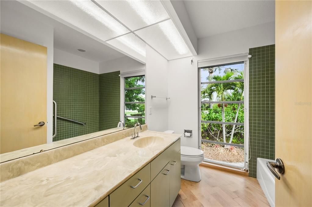 En Venta: $1,235,000 (3 camas, 2 baños, 1687 Pies cuadrados)