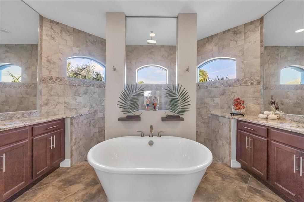 Active With Contract: $737,500 (3 beds, 2 baths, 2142 Square Feet)