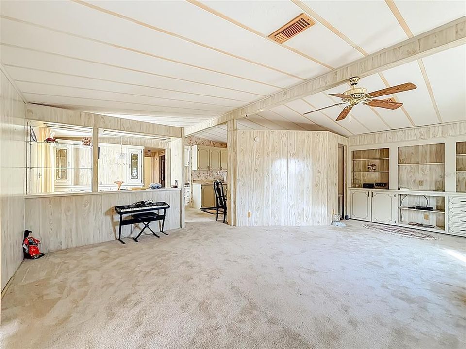 На продажу: $80,000 (2 спален, 2 ванн, 1152 Квадратных фут)