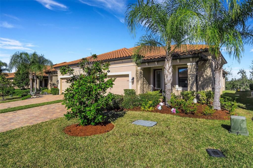 For Sale: $355,000 (3 beds, 2 baths, 1742 Square Feet)