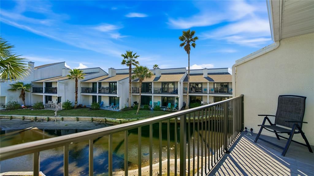 For Sale: $499,000 (2 beds, 2 baths, 1232 Square Feet)