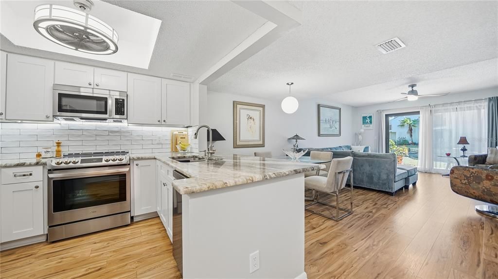 For Sale: $499,000 (2 beds, 2 baths, 1232 Square Feet)
