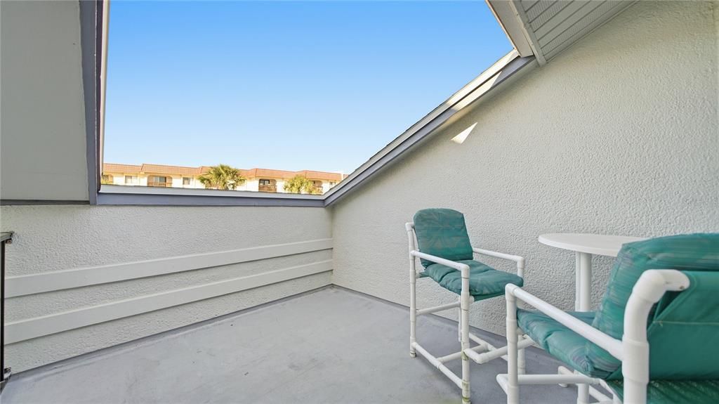 For Sale: $499,000 (2 beds, 2 baths, 1232 Square Feet)