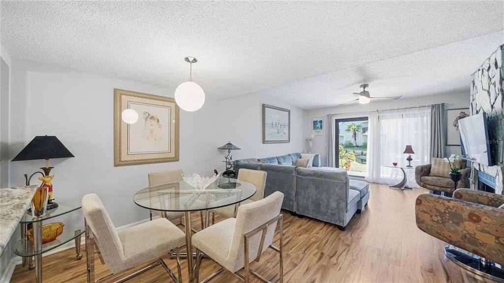 For Sale: $499,000 (2 beds, 2 baths, 1232 Square Feet)