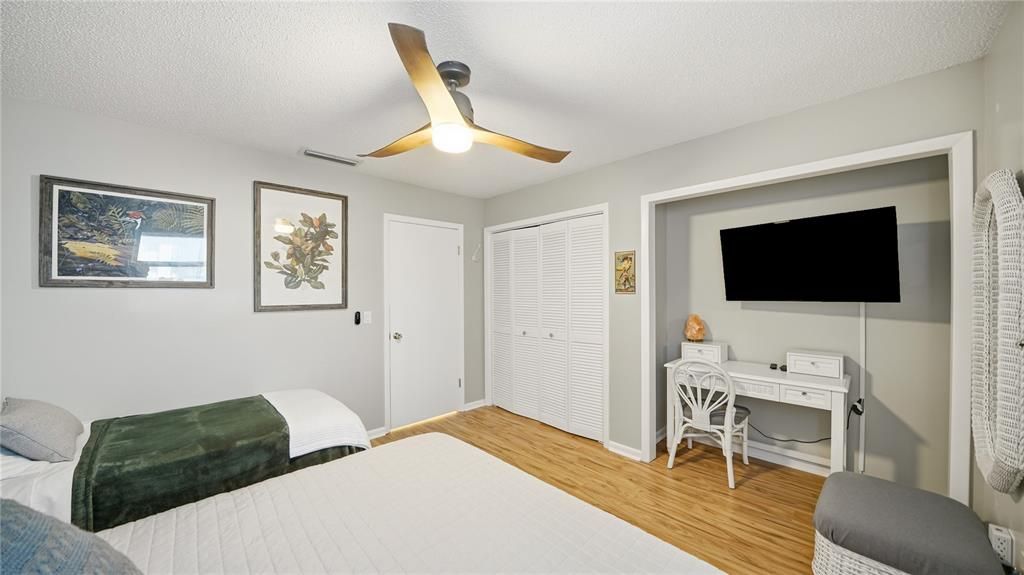 For Sale: $499,000 (2 beds, 2 baths, 1232 Square Feet)