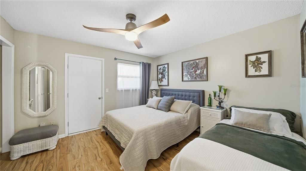 For Sale: $499,000 (2 beds, 2 baths, 1232 Square Feet)