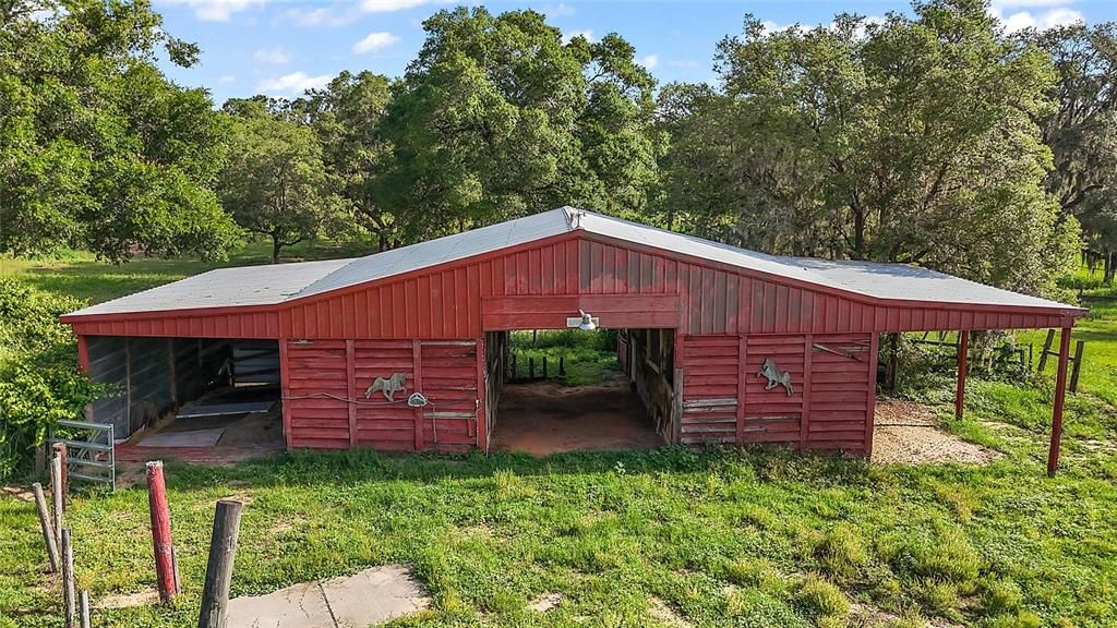 Activo con contrato: $899,999 (4.46 acres)