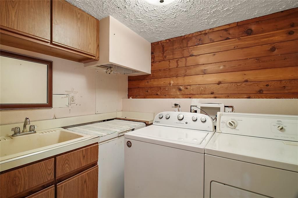 Activo con contrato: $899,999 (4.46 acres)
