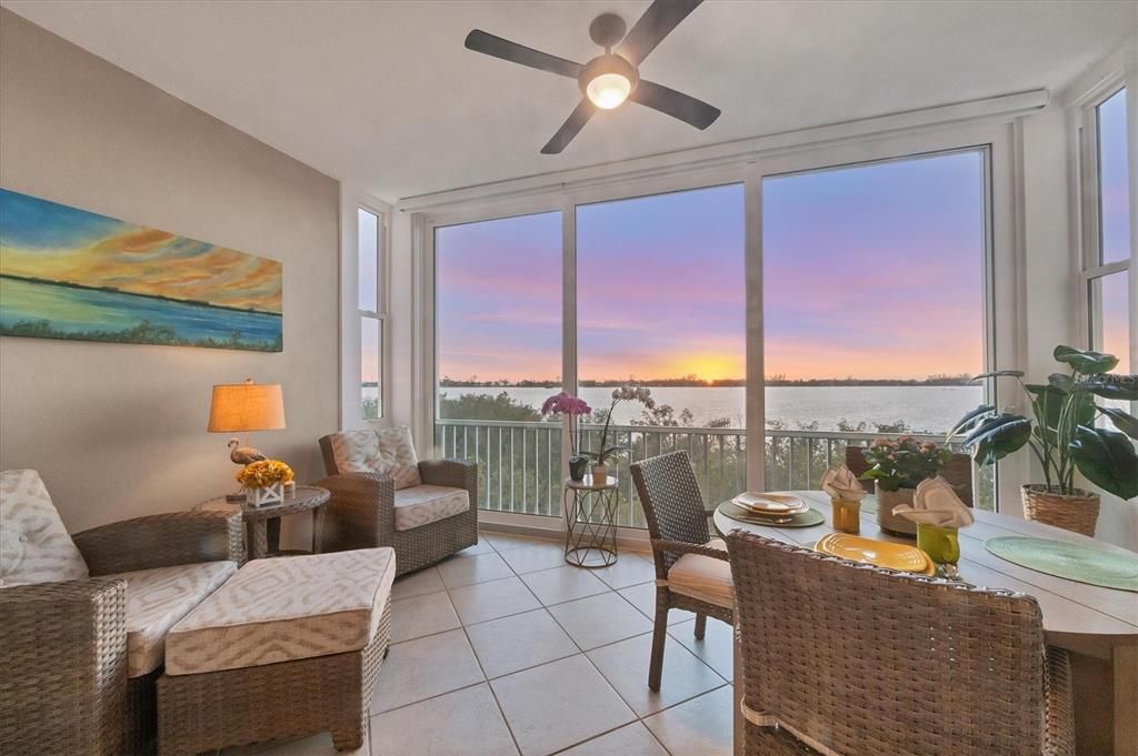 En Venta: $699,000 (3 camas, 2 baños, 2032 Pies cuadrados)