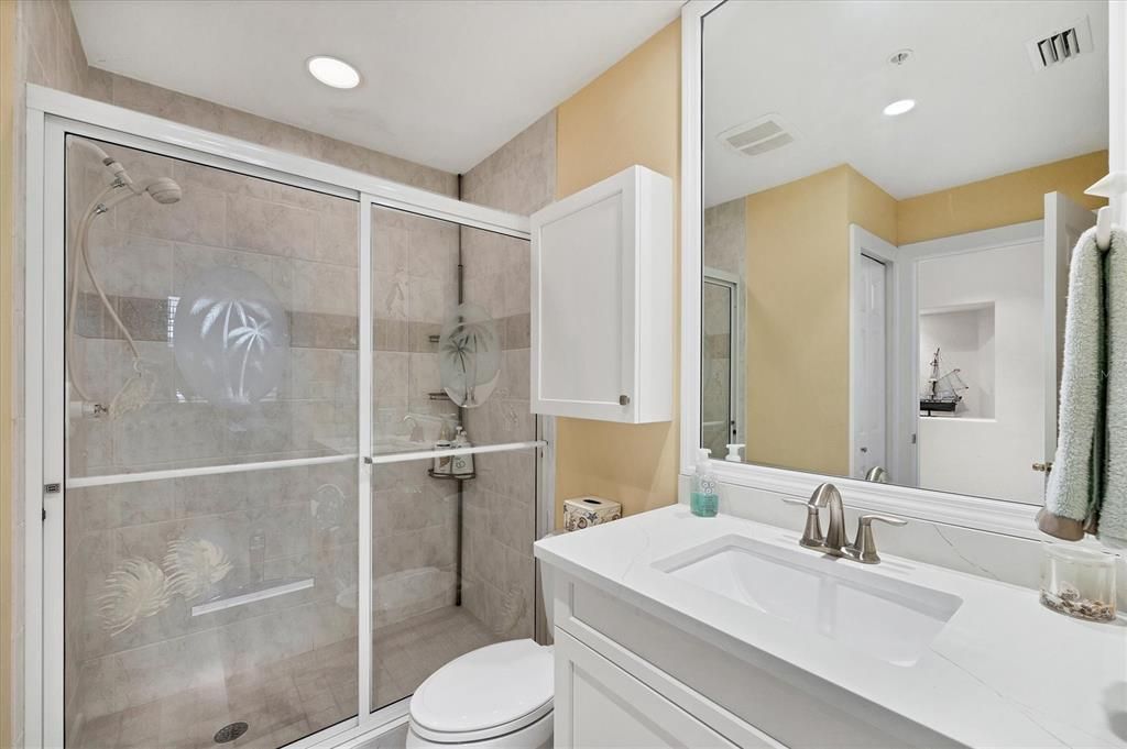 En Venta: $699,000 (3 camas, 2 baños, 2032 Pies cuadrados)