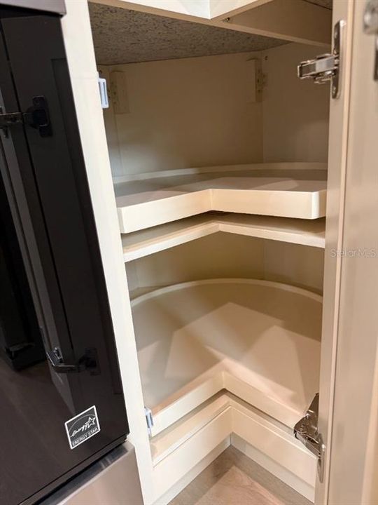 На продажу: $249,900 (3 спален, 2 ванн, 1282 Квадратных фут)