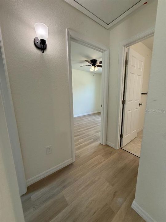 На продажу: $249,900 (3 спален, 2 ванн, 1282 Квадратных фут)