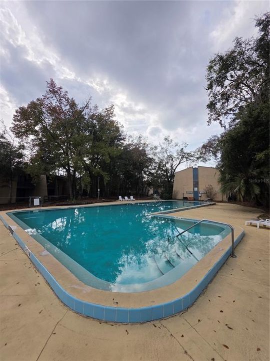 For Sale: $75,000 (2 beds, 1 baths, 876 Square Feet)