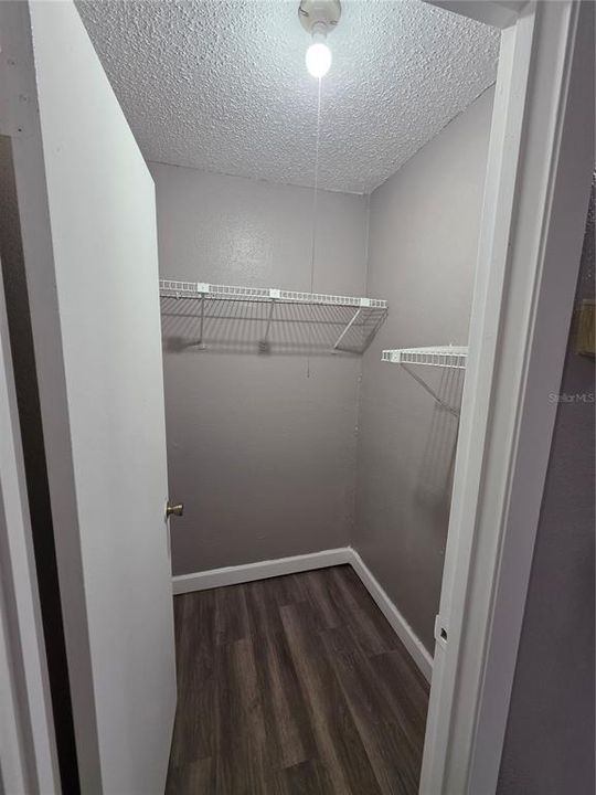 For Sale: $75,000 (2 beds, 1 baths, 876 Square Feet)