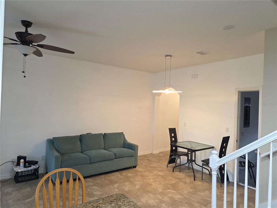 For Sale: $245,000 (3 beds, 2 baths, 1288 Square Feet)