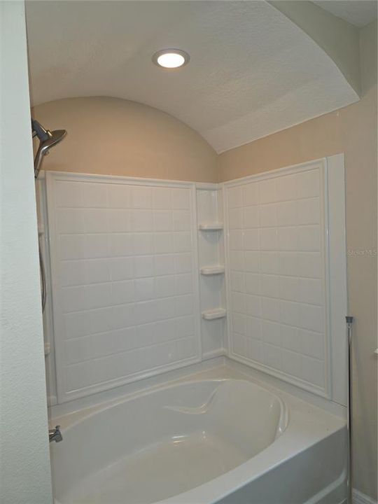 For Sale: $245,000 (3 beds, 2 baths, 1288 Square Feet)