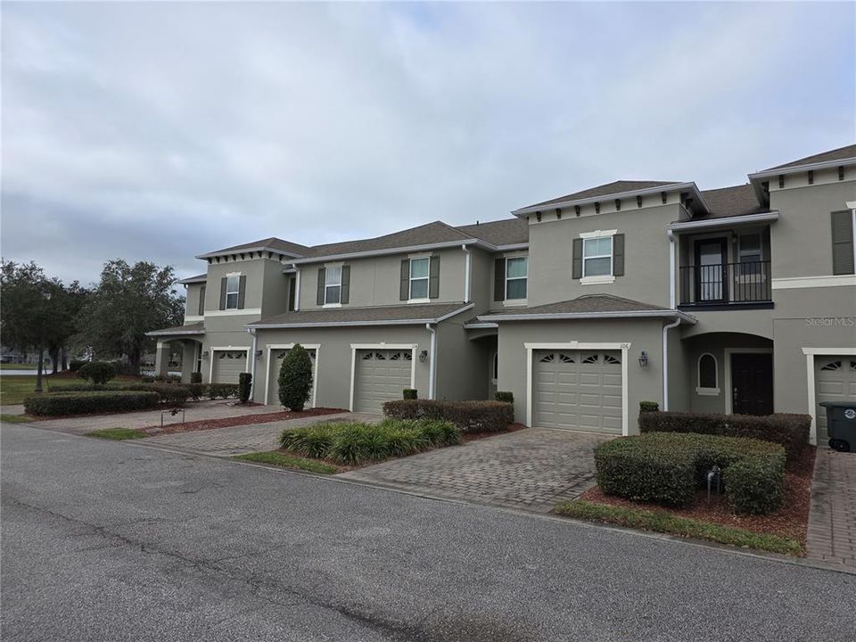 For Sale: $245,000 (3 beds, 2 baths, 1288 Square Feet)