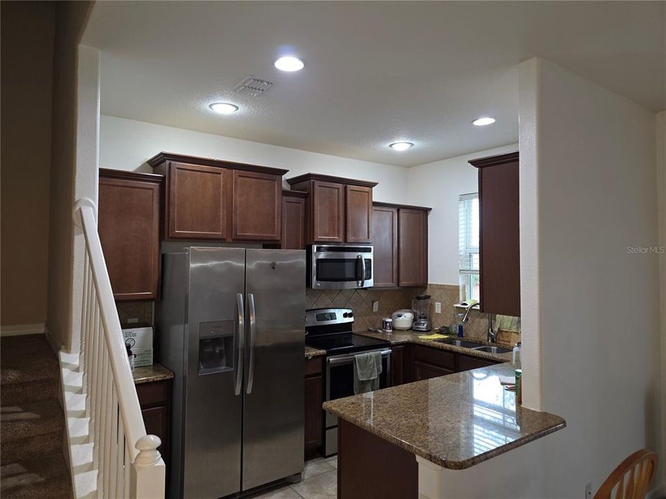 For Sale: $245,000 (3 beds, 2 baths, 1288 Square Feet)