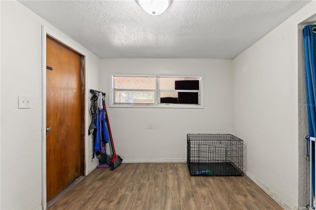 For Sale: $199,900 (2 beds, 2 baths, 898 Square Feet)