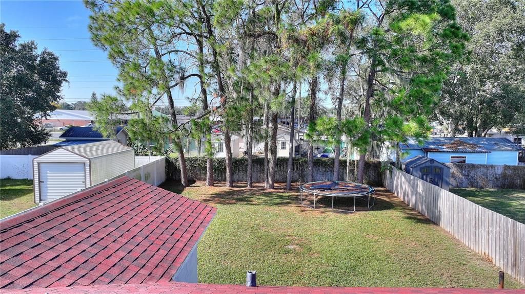 For Sale: $199,900 (2 beds, 2 baths, 898 Square Feet)