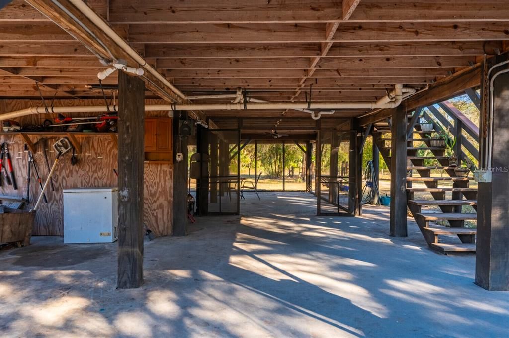 For Sale: $379,000 (2 beds, 1 baths, 912 Square Feet)