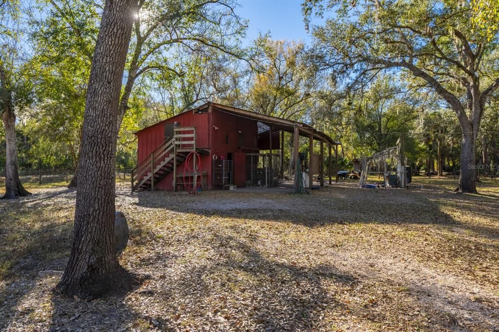 For Sale: $379,000 (2 beds, 1 baths, 912 Square Feet)