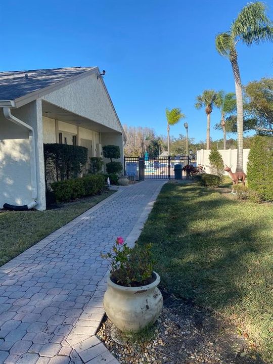 Activo con contrato: $225,000 (2 camas, 2 baños, 1177 Pies cuadrados)