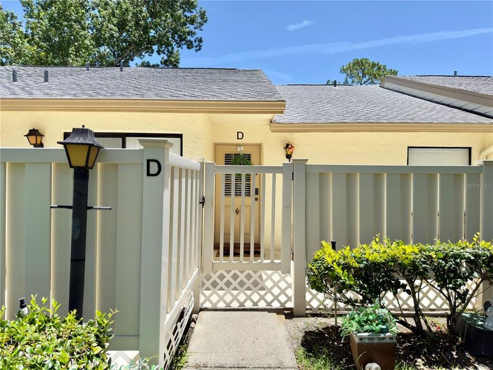 Activo con contrato: $225,000 (2 camas, 2 baños, 1177 Pies cuadrados)