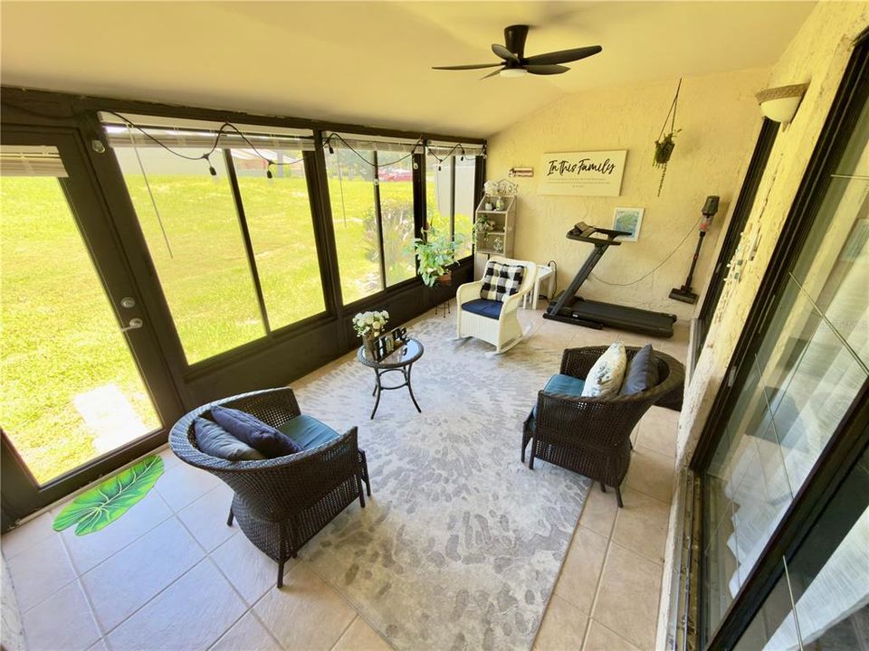 Activo con contrato: $225,000 (2 camas, 2 baños, 1177 Pies cuadrados)