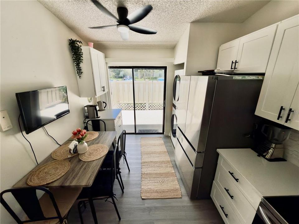 Activo con contrato: $225,000 (2 camas, 2 baños, 1177 Pies cuadrados)