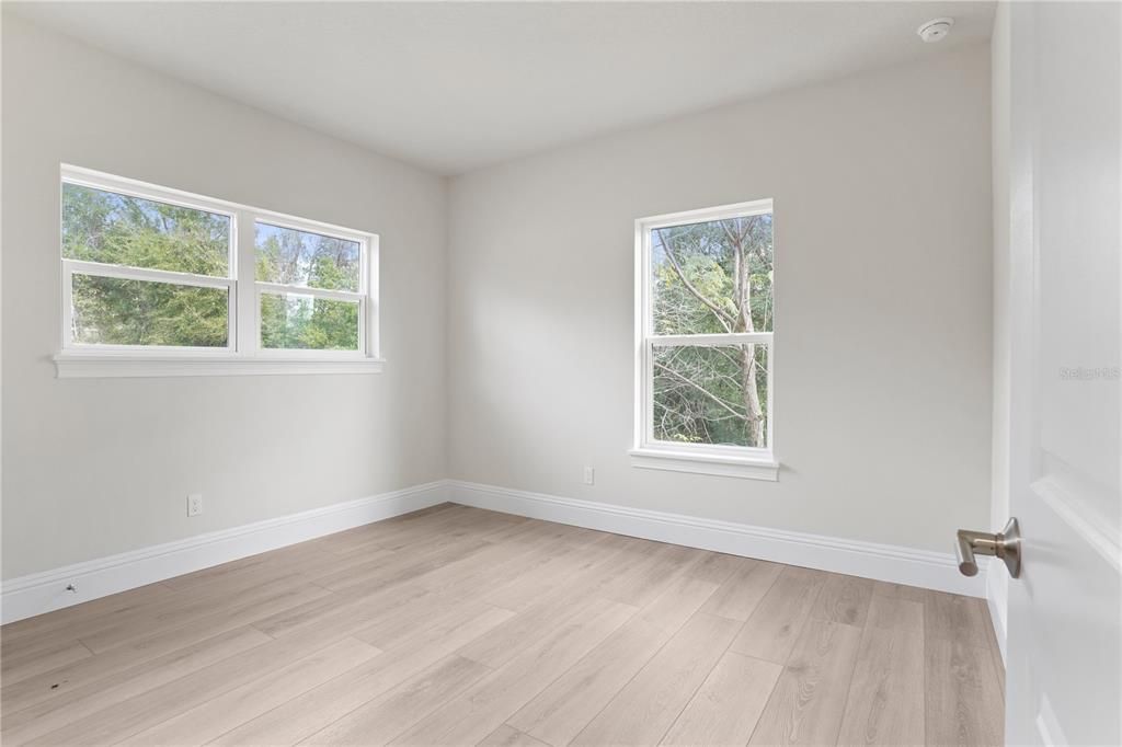 Activo con contrato: $899,900 (7 camas, 5 baños, 3577 Pies cuadrados)