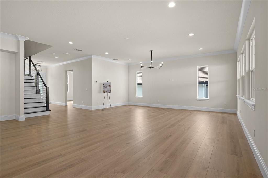 Activo con contrato: $899,900 (7 camas, 5 baños, 3577 Pies cuadrados)