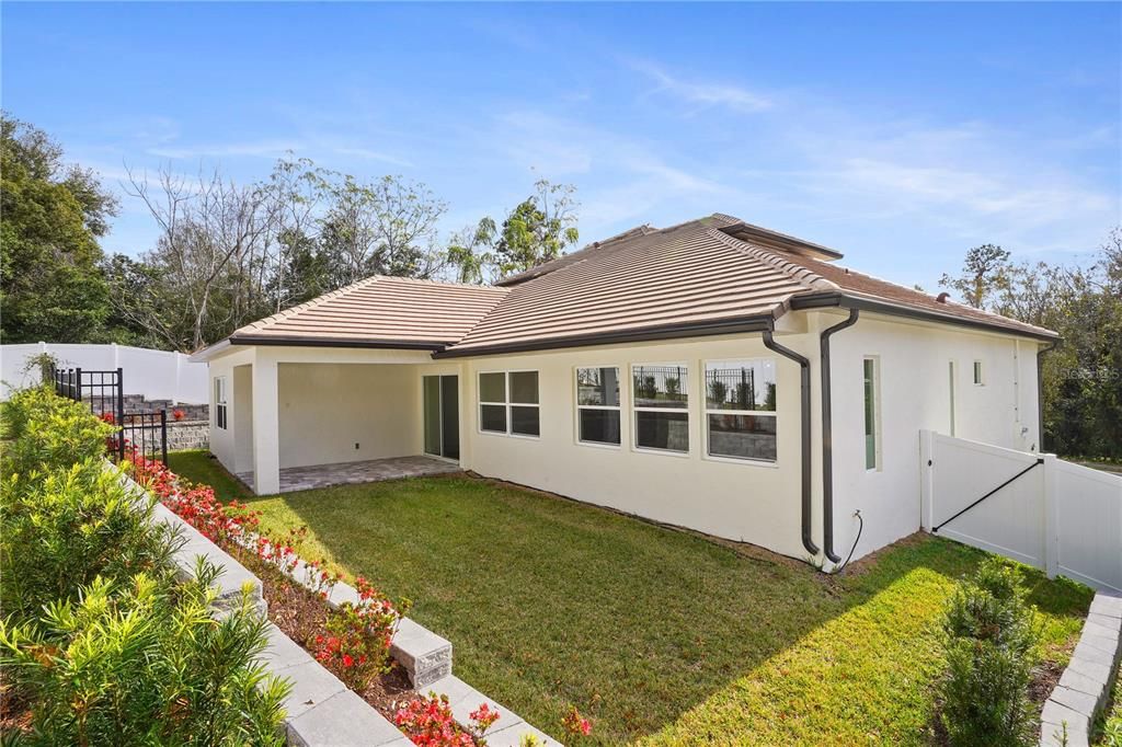 Activo con contrato: $899,900 (7 camas, 5 baños, 3577 Pies cuadrados)