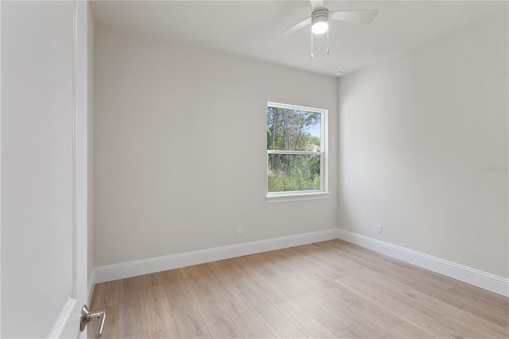 Activo con contrato: $899,900 (7 camas, 5 baños, 3577 Pies cuadrados)