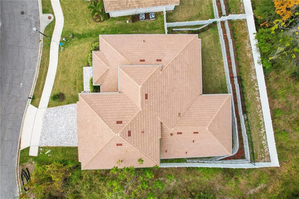 Activo con contrato: $899,900 (7 camas, 5 baños, 3577 Pies cuadrados)