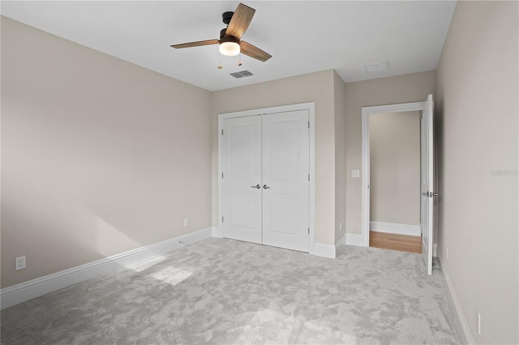 For Sale: $799,900 (5 beds, 3 baths, 3274 Square Feet)