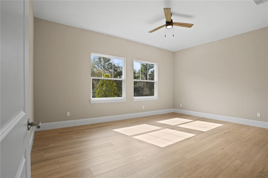 For Sale: $799,900 (5 beds, 3 baths, 3274 Square Feet)