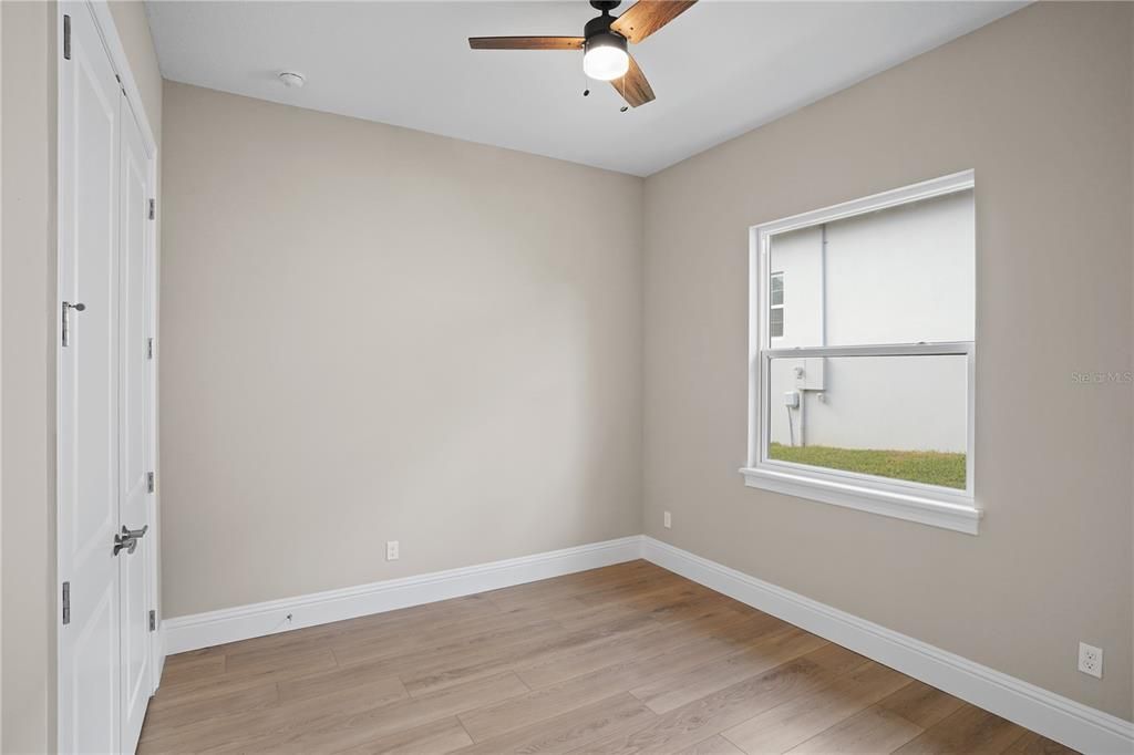 For Sale: $799,900 (5 beds, 3 baths, 3274 Square Feet)