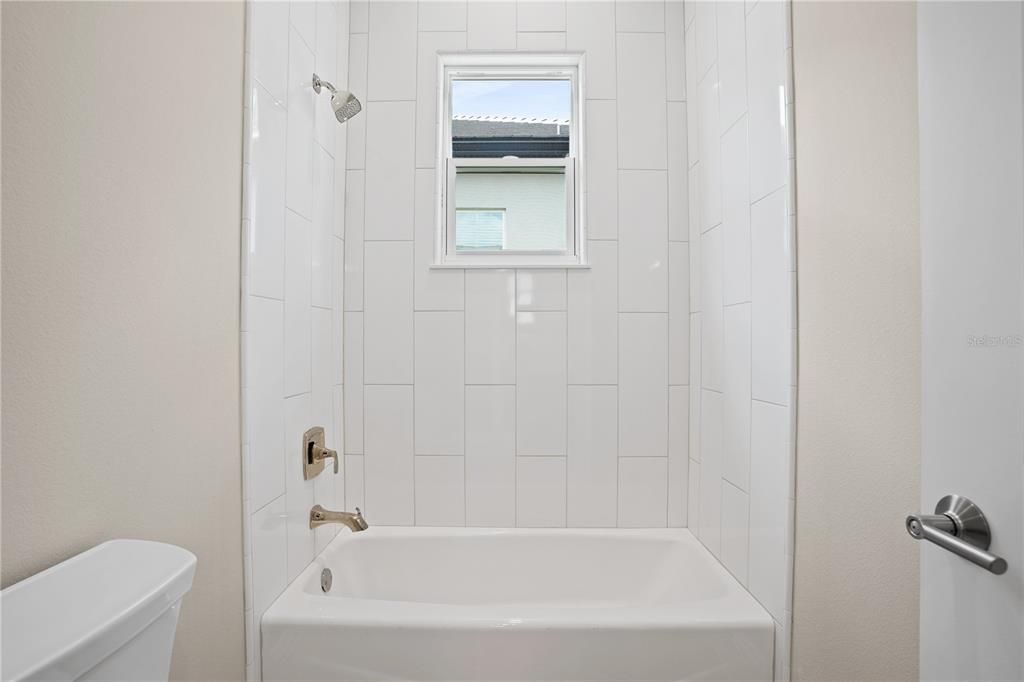 For Sale: $799,900 (5 beds, 3 baths, 3274 Square Feet)