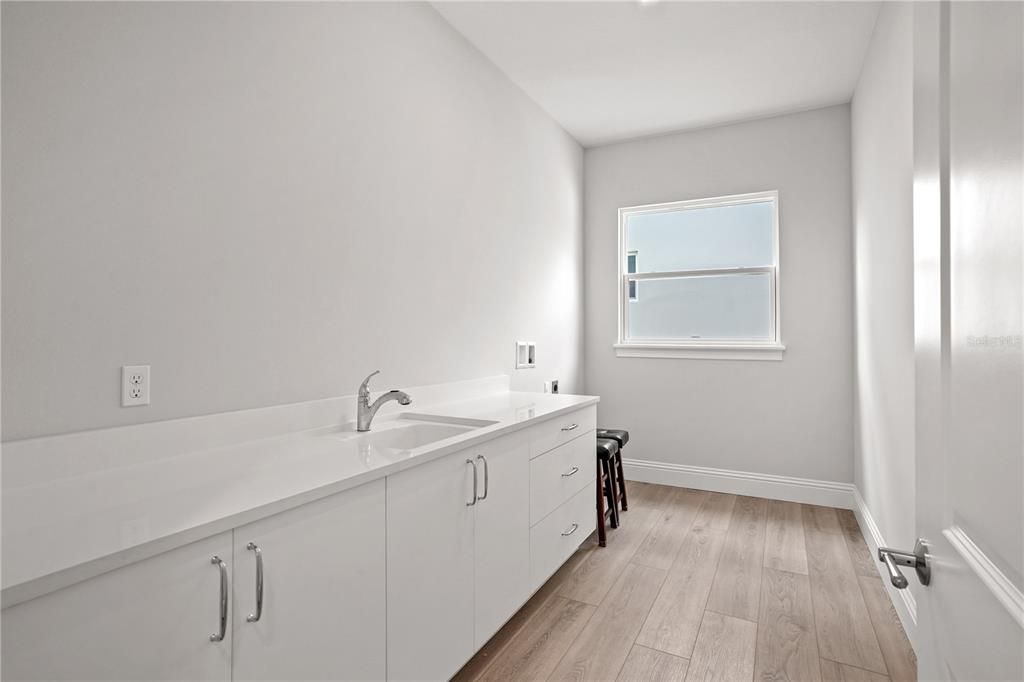 En Venta: $859,900 (6 camas, 3 baños, 3413 Pies cuadrados)