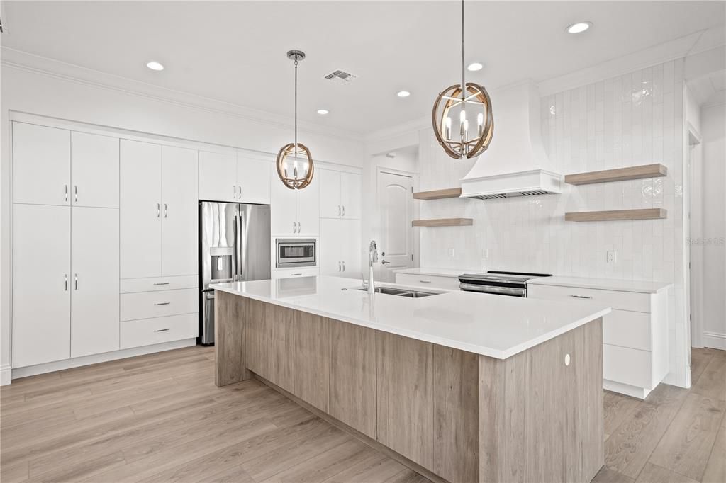 En Venta: $859,900 (6 camas, 3 baños, 3413 Pies cuadrados)