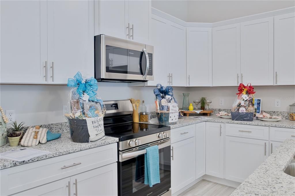 Active With Contract: $269,150 (4 beds, 2 baths, 1635 Square Feet)