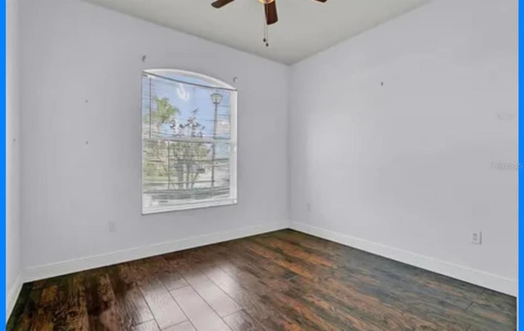 Activo con contrato: $190,000 (4 camas, 3 baños, 1616 Pies cuadrados)